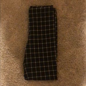 PacSun women black and white pants